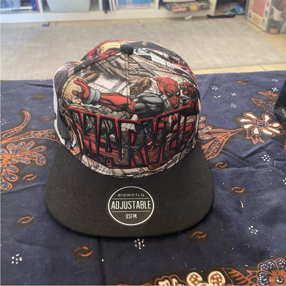 Marvel Baseball hat Deadpool version.